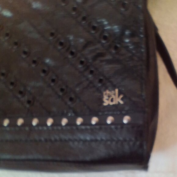 The Sak Black Leather Vintage Crossbody/Shoulder Bag LWG w/PETA Approved Liner - Picture 4 of 11